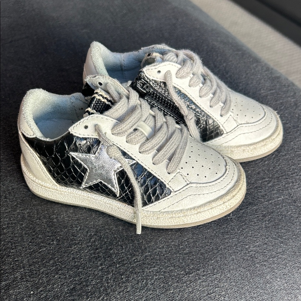 ShuShop Black and White Star Kids Sneakers